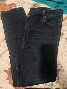#111 Women’s Dark Wash Straight Leg Jeans - Brand Unknown